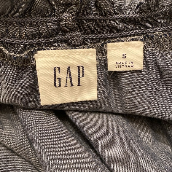 Gap Smocked Chambray Peasant Top with Ruffled Sleeves - Picture 5 of 8